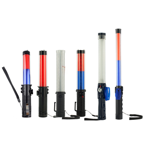 กระบองจราจรพลาสติก กระบองบอกทางจราจร พร้อมไฟ LED 5-6 ดวง ใช้พลังงานแบตเตอรี่ ขนาด 540 มม. - Product Image 1