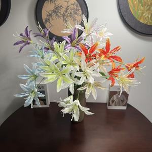 Arrangement floral artificiel Junheyuan Gloriosa Lily en soie, branche unique, art floral décoratif pour la maison et les mariages - Product Image 1