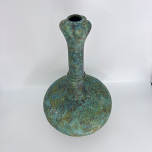 Vaso a bulbo d'aglio in bronzo pratico in metallo per conservare il vino riscaldante che simboleggia lo stato sociale e l'identità - Product Image 2