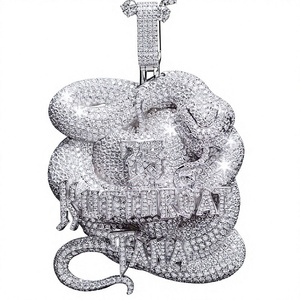 AMBER JEWELS P-492 Pendentif Hiphop Unisexe en Argent 925 avec Moissanite, Forme Couronne Rose, Taille Baguette, Sertissage à Griffes, Breloque Fleur Thème - Product Image 1