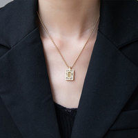Collier pendentif carré creux en acier inoxydable 316L plaqué or 18 carats avec pavé de zircone cubique, style tendance, pour femme, anniversaire
