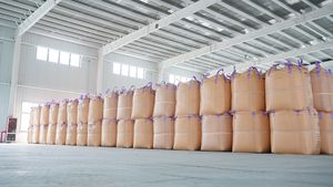 Rollo <span class=keywords><strong>Jumbo</strong></span> de PVC para Envolver Alimentos - Product Image 6