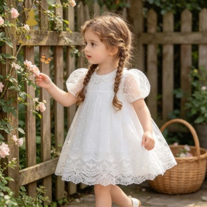 Robe de baptême en tulle blanc à manches bouffantes pour bébé fille, idéale pour mariage, demoiselle d'honneur, ou tenue d'été pour fillette - Product Image 2