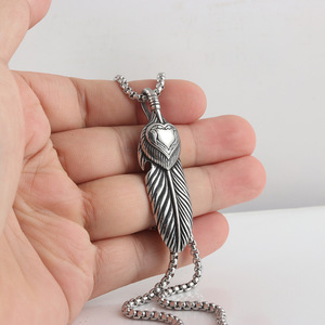สร้อยคอจี้ขนนกสแตนเลสผู้ชายสไตล์พังก์ย้อนยุค 270106 - Product Image 3