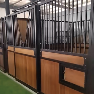 내구성 있는 대나무 핫 딥 갈바나이즈드 프레임 슬라이딩 도어 모던 말 마구간 파우더 코팅 대나무 패널 농장용 말 마구간 - Product Image 2