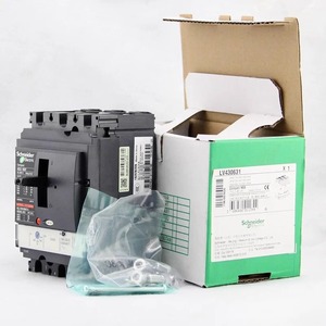Disjoncteur C25F32M220 LV431160 MCCB NSX250F MIC2.2M 220 3P F NSX250N MIC2.2M 220 3P F LV431165 C25N32M220 MCCB - Product Image 3