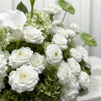 Rangée de fleurs artificielles Calla Lily blanches et vertes, décoration florale pour table de dessert de mariage, accessoire de décoration pour table longue de banquet d'hôtel