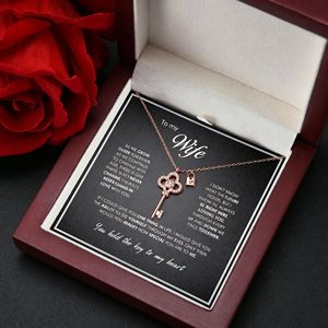 Collar con colgante de trébol de cuatro hojas para mi esposa, cadena de clavícula con circonitas incrustadas, regalo romántico de aniversario con caja de regalo - Product Image 2