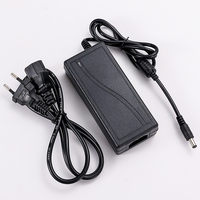 Prix direct usine 12V 5A adaptateur secteur de voyage international universel adaptateur secteur de voyage universel avec étui