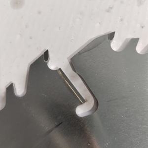 <span class=keywords><strong>Meilleur</strong></span> prix pour les machines de <span class=keywords><strong>scie</strong></span> à lames multiples Lame de <span class=keywords><strong>scie</strong></span> à déchirer avec grattoir pour le travail du bois 300x50x3.7/2.2x(24z + 24)+ 4T - Product Image 2