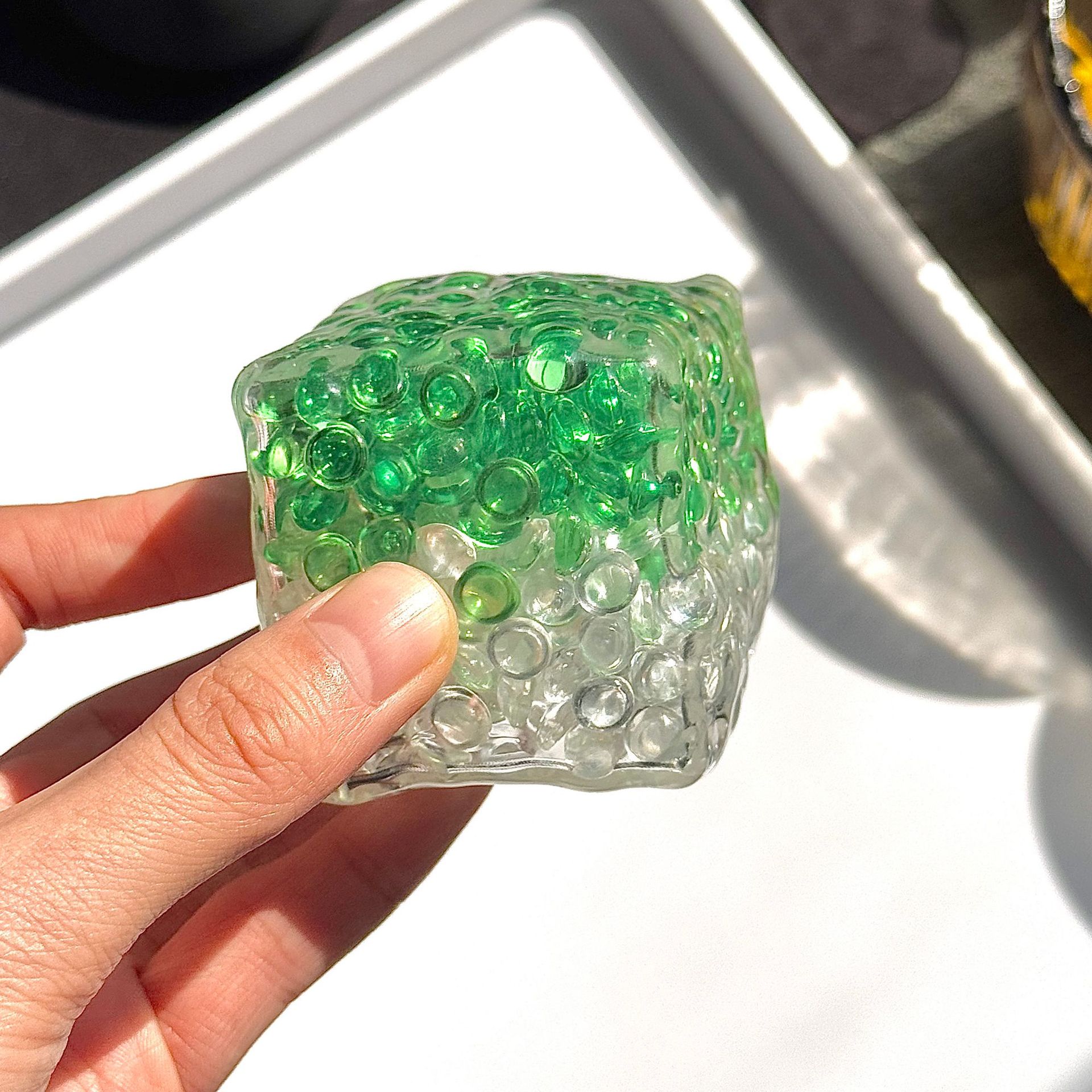 20562-Bloque de cristal de hielo verde y blanco
