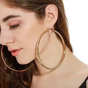 2021 Neue Punk-Style Übertriebene 110mm Goldfarbene Große Kreisohrringe Einfache Geometrische Röhrenförmige Große Clip-On Creolen - Product Image 1