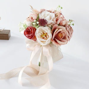 <span class=keywords><strong>Bouquet</strong></span> <span class=keywords><strong>de</strong></span> <span class=keywords><strong>mariée</strong></span> artificiel <span class=keywords><strong>de</strong></span> style forêt vintage en plein air pour les séances <span class=keywords><strong>de</strong></span> photos <span class=keywords><strong>de</strong></span> Noël <span class=keywords><strong>avec</strong></span> la <span class=keywords><strong>mariée</strong></span> et les demoiselles d'honneur - Product Image 1
