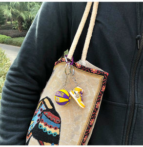 Llavero de Plástico PVC Personalizado al por Mayor, Juego de Llaveros de Tenis y Baloncesto, Mini Llavero de Zapato, Mini Llavero de Zapatilla Deportiva 3D - Product Image 6