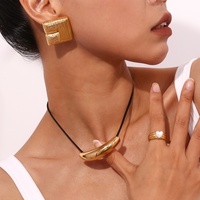 Dreamshow Collier ras du cou magnétique style punk Collier en acier inoxydable 316L plaqué or 18 carats