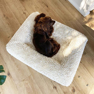 Cama de Lujo Personalizada para Perros Grandes, Sofá Acogedor para Mascotas, Tela Firecracker, Suave, Transpirable y Ortopédica, Fabricante de Camas para Mascotas - Product Image 4