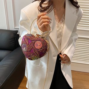 Cross-Border Women's Acrylic Trapeze Dinner <b>Bags</b> New Style Fashionable <b>Sequin</b> Handbag Trendy Chain Locking Buckle <b>Bag</b> Tanjing - Product Image 4