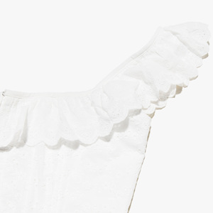 2025 Hot Girl Pure Allure Ropa de mujer Nuevo producto con borde con volantes Cuello cuadrado Sujetador de alambre <span class=keywords><strong>Top</strong></span> <span class=keywords><strong>blanco</strong></span> <span class=keywords><strong>sin</strong></span> <span class=keywords><strong>tirantes</strong></span> - Product Image 5