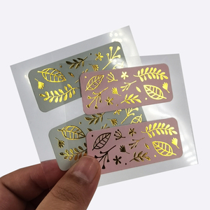 Cartões Botânicos Personalizados em PP com Folha Dourada, Cartões Plásticos Brancos com Cantos Arredondados e Padrão de Folha Metálica, Suprimento para Impressão em Grande Escala - Product Image 2
