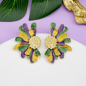 Mardi Gras Vert Jaune Violet Goutte À Goutte D'huile Fleur Émail Cowboy Chapeau Bottes Dangle Boucle D'oreille - Product Image 5