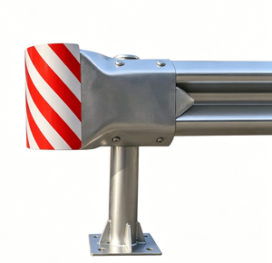 Barrière de collision routière à trois vagues en profil W galvanisé haute résistance, certifiée CE, avec poteau en C et embout en queue de poisson, personnalisable - Product Image 1