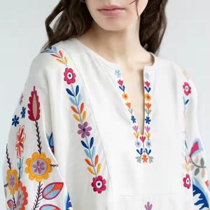 Vestido de Lino Blanco de Diseño Moderno con Bordado Floral, Vestido Holgado de Verano para Mujer - Product Image 3