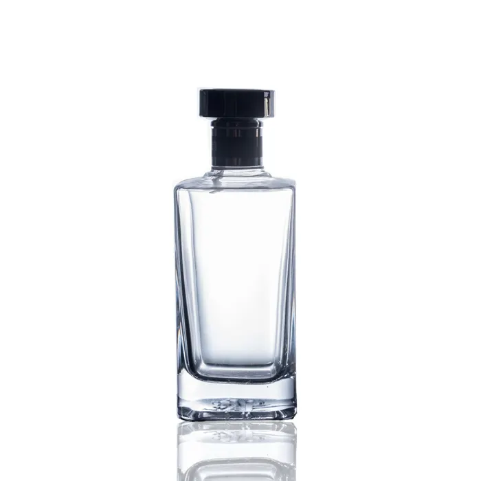 Vierkant geformt 50 cl 500 ml transparente alkoholische Spirituosen- und Likör-Glasflaschen