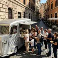 Camions de restauration personnalisables pour sites touristiques, incluant des options de café et de plats de nouilles ; Conçus pour la conduite ; Multifonctionnels pour usage commercial.