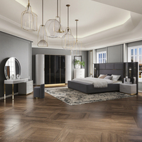 Ensemble de meubles de chambre à coucher modernes de luxe royal blanc avec lit king size et rangement en bois, idéal pour les chambres spacieuses
