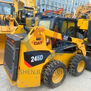 รถตักล้อยางมือสอง Cat 246D กำลัง 74 แรงม้า ความจุ 3 ตัน พร้อมใบรับรอง CE สำหรับงานก่อสร้างและชุดอุปกรณ์งานเฉพาะทาง มีสินค้าในสต็อก - Product Image 6