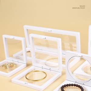 Caja de Exhibición Transparente 3D con Película de PE, Caja Flotante para Joyería, Caja de PE para Exhibición de Collares de Moda - Product Image 5