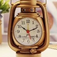Reloj Despertador Vintage, Reloj Despertador Retro con Lámpara de Aceite, Reloj de Mesa con Luz de Queroseno, Artículos de Decoración para Sala de Estar, Adorno Artesanal para Oficina