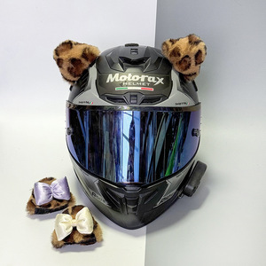 Helmhoes met luipaardprint, konijnenoren in bunny-stijl en afneembare strik voor motor-/skihelmen - Product Image 1