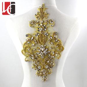 Appliques en strass thermocollants en forme de cœur en cristal argenté Hechun HC-3713, avec élasticité, pour vêtements et robes de mariée - Product Image 3