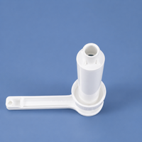 Tête de pompe PP 30cc pour couvercle de seau en plastique avec tube d'aspiration en PE pour la distribution de liquides fins ou visqueux