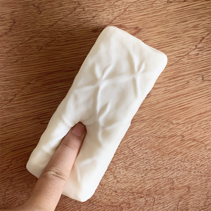 Modelo de comida de imitación con forma de Snickers, textura de arroz glutinoso tailandés, cuadrado, ampliado en 3D, blanco, pegajoso, suave, de rebote lento, tipo Dum Cake - Product Image 2