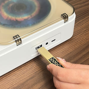 Lecteur <span class=keywords><strong>CD</strong></span>/DVD/VCD USB portable au design rétro avec haut-parleur pour une utilisation à domicile ou sur <span class=keywords><strong>un</strong></span> ordinateur de bureau personnel - Product Image 4