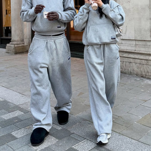 Ensemble survêtement <span class=keywords><strong>homme</strong></span> hiver de haute qualité : pantalon de jogging ample et sweat à capuche surdimensionné personnalisé en molleton épais - Product Image 2