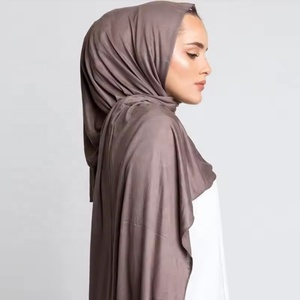 Grande Promotion Foulard Premium en Jersey Hijab Musulman pour Femmes Écharpes Ethniques Islamiques Châles Hijabs en Modal - Product Image 2