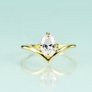 Precio al por mayor 925 plata esterlina chapada en oro piedra preciosa colorida corte ovalado 6x8mm en forma <span class=keywords><strong>de</strong></span> gota delicada piedra preciosa anillo <span class=keywords><strong>de</strong></span> lágrima - Product Image 5