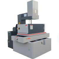 Machine à électroérosion à fil CNC à vitesse moyenne DK7750C pour la découpe de fil, outil efficace pour diverses applications, électroérosion à fil moyenne vitesse