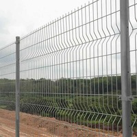 Clôture extérieure en treillis métallique soudé incurvé Clôture en métal 3D de sécurité en acier galvanisé pour l'aéroport de jardin
