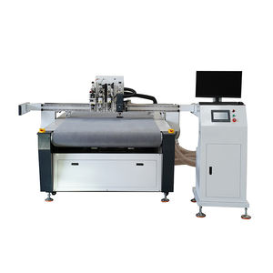 เครื่องตัดดิจิตอล CNC อเนกประสงค์สำหรับรองเท้าคร็อกส์ รองเท้าอีวีเอ กล่องอีวีเอ และหนัง พร้อมเครื่องมือตัดแบบสั่นด้วยเซอร์โว - Product Image 2