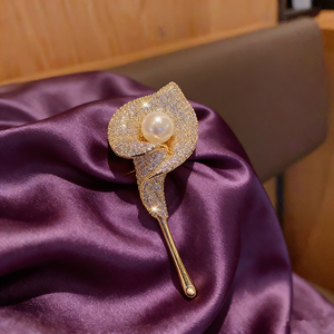 Golden Calla Lily Fashion <strong>Brooch</strong> for Women - Product Image 4