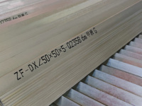 Barre d'angle galvanisée en acier allié durable et moderne, revêtue, en forme de C, pour applications sur les ponts routiers, les toitures et les murs, longueur personnalisable