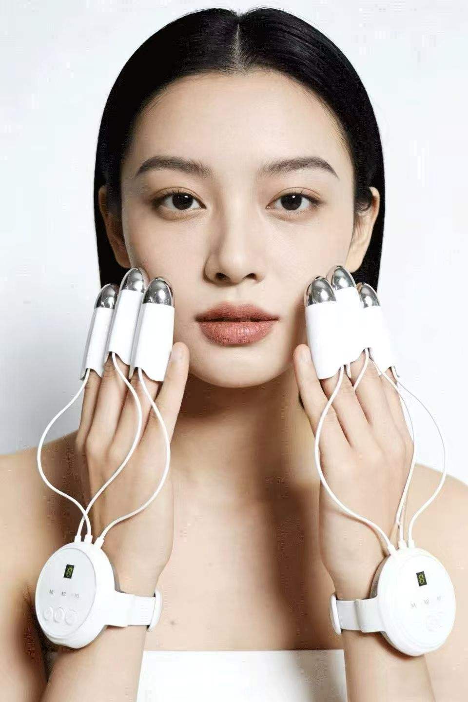 ORANGLES Reverse Age "Golden Finger" Micro Electric Pulse Massager | Rechargeable Beauty Instrument for Neck & Shoulder Muscle Relaxation – orangles Kuwait - elegant presentation - exhibiting components - Image 6 of 6 | ideal for home | Discount on Reverse Age "Golden Finger" Micro Electric Pulse Massager | Rechargeable Beauty Instrument for Neck & Shoulder Muscle Relaxation – orangles Kuwait Virginia | Free Shipping ORANGLES