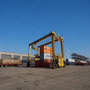 Grue portique sur pneus de 20 tonnes, portée de 30 m, hauteur de levage de 18 m, électrique ou diesel, pour la manutention sur site minier - Product Image 3