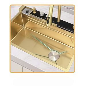 Fregadero de Cocina de Lujo en Acero Inoxidable 304 con Diseño de Panal Dorado en Relieve, Hecho a Mano, con Grifo Inteligente Integrado - Product Image 5