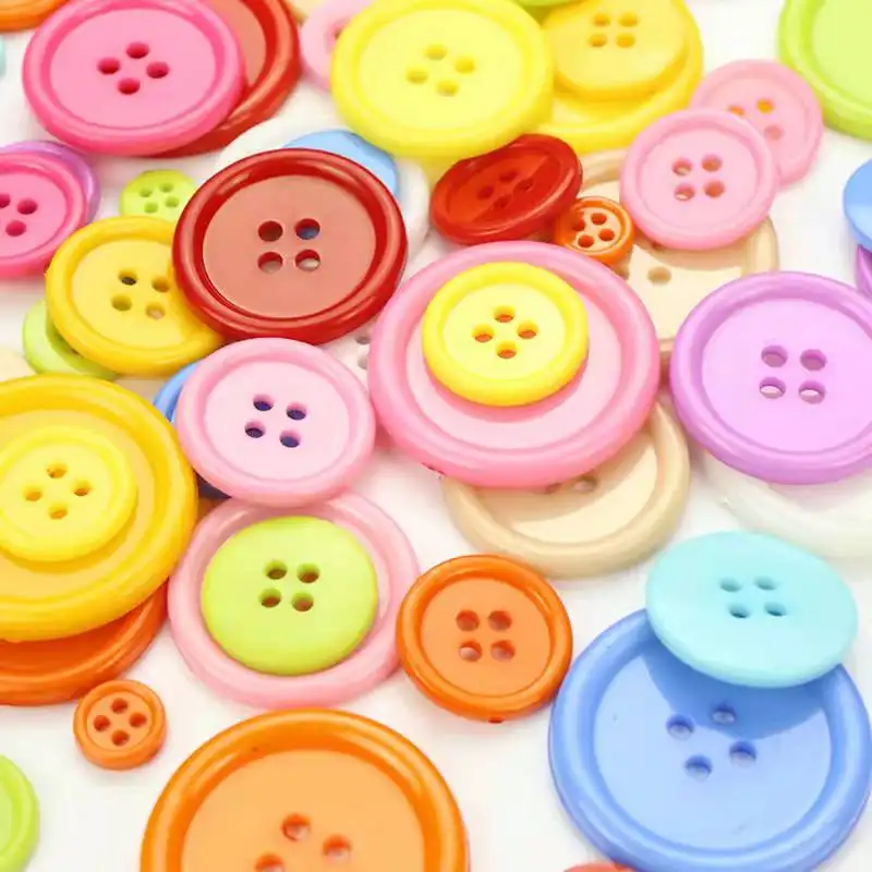 Wholesale Colorful DIY children manual button painting Round Craft 4 holes plastic Resin Buttons for Shirt Button