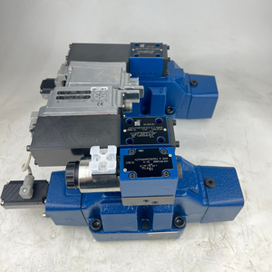 Vannes de commande directionnelles proportionnelles hydrauliques série 4WRLE 4WRLE10/16/25/27/35 4WRLE 25 WZ350SJ-3X/G24EK0/A1M-561 - Product Image 1